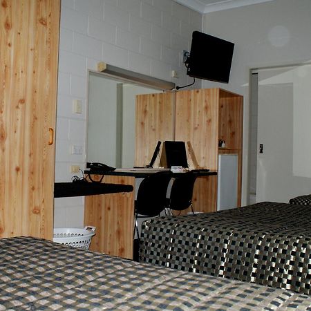 Black Diamond Motel Blackwater Екстериор снимка