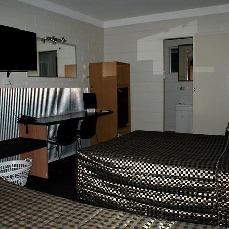 Black Diamond Motel Blackwater Екстериор снимка