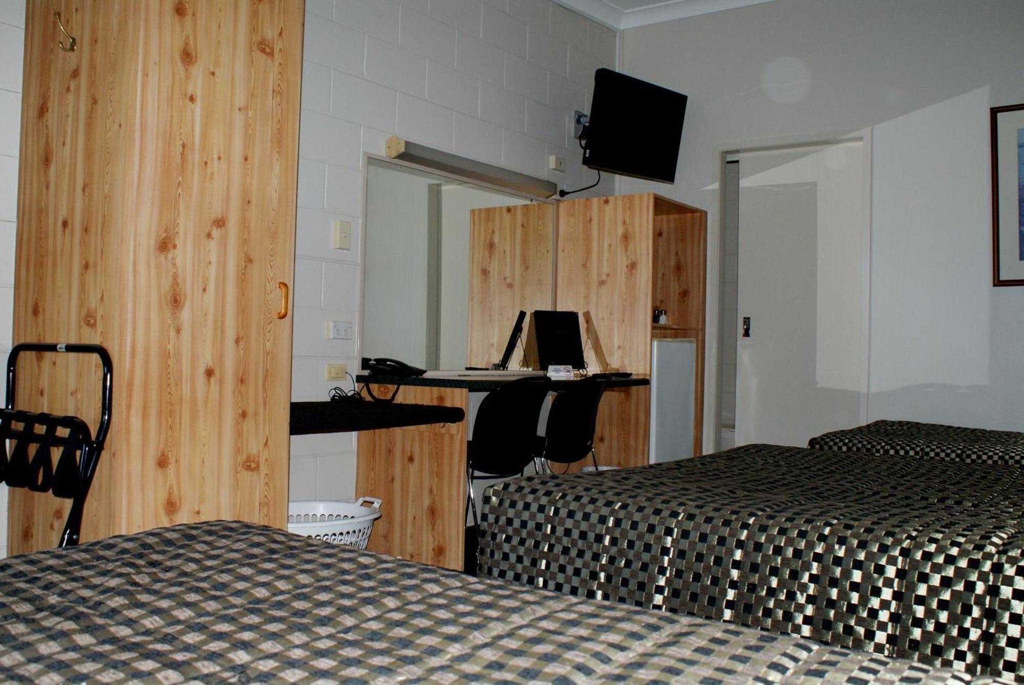 Black Diamond Motel Blackwater Екстериор снимка