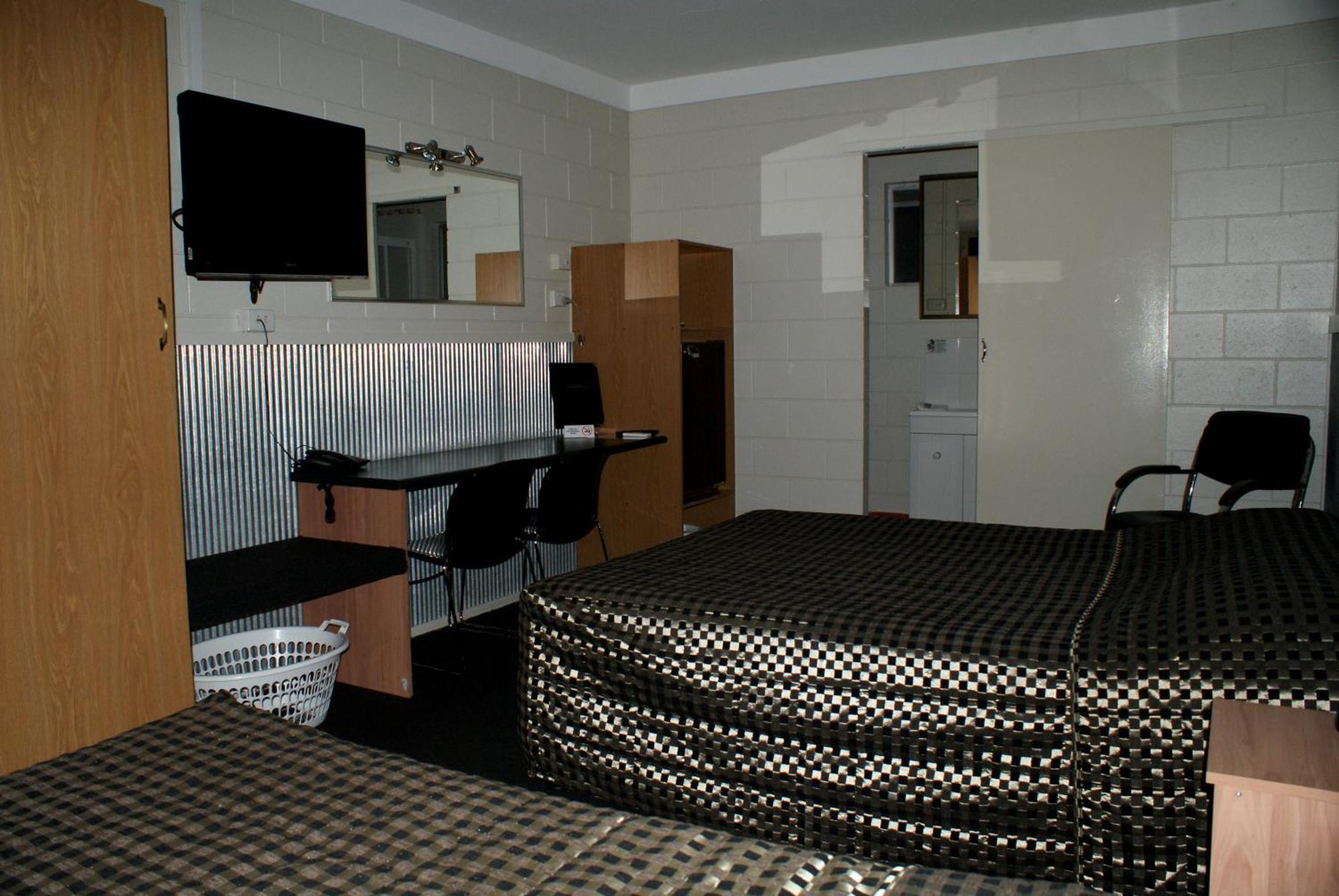 Black Diamond Motel Blackwater Екстериор снимка
