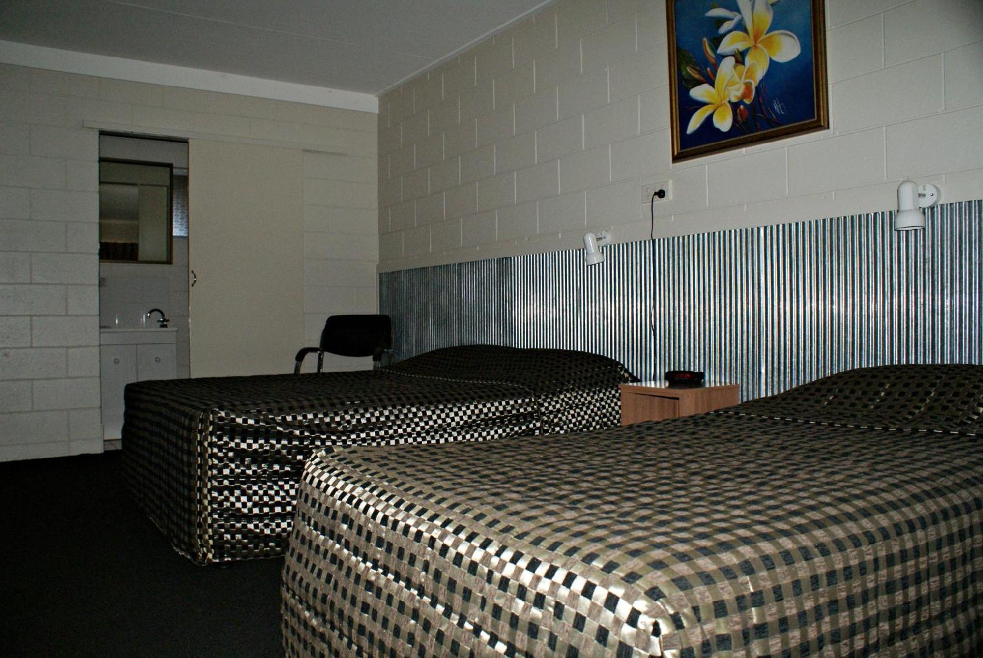 Black Diamond Motel Blackwater Екстериор снимка