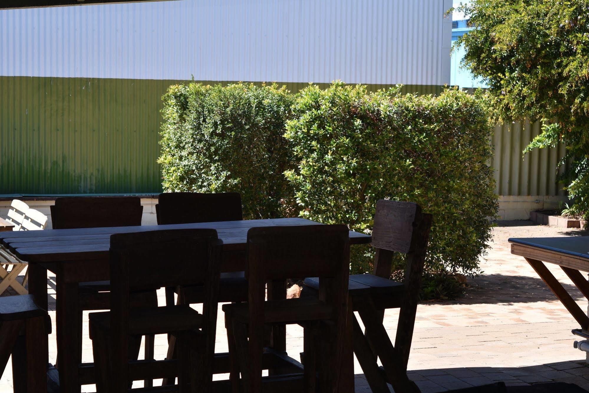 Black Diamond Motel Blackwater Екстериор снимка